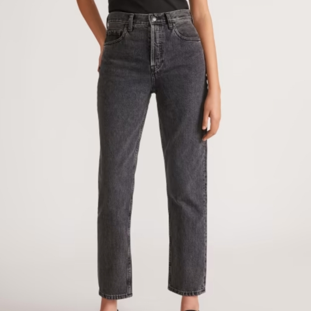 Everlane Straight Leg Jeans in Washed Black